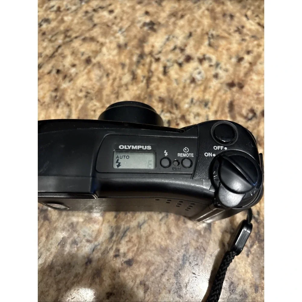 Olympus Infinity Accura Zoom 80‎ DLX Quartz Date Point & Shoot Film Camera